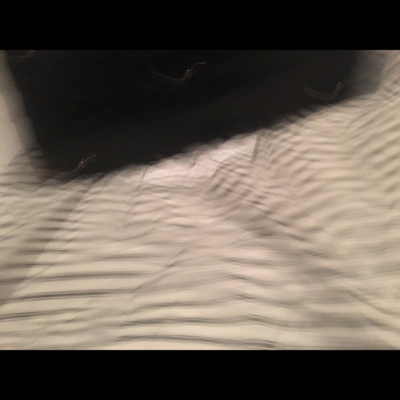 Handbag - Picture 3 of 6